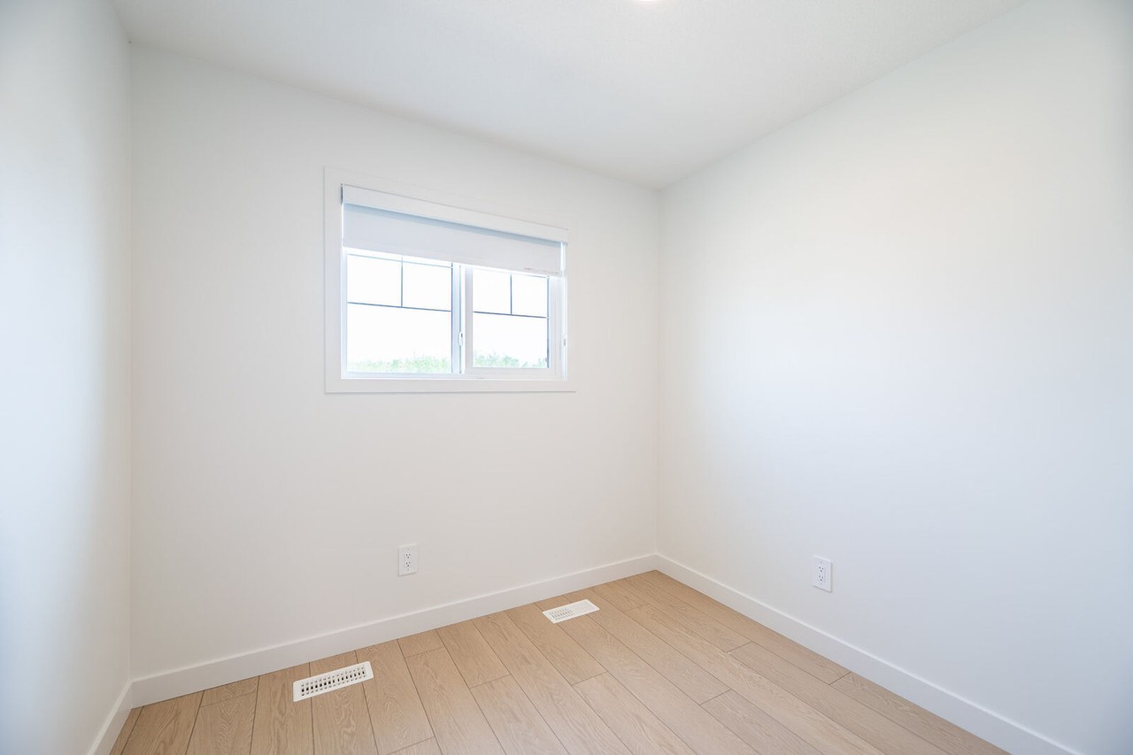 18227 G2 - 18227 85 St Nw - Photo 7 of 8