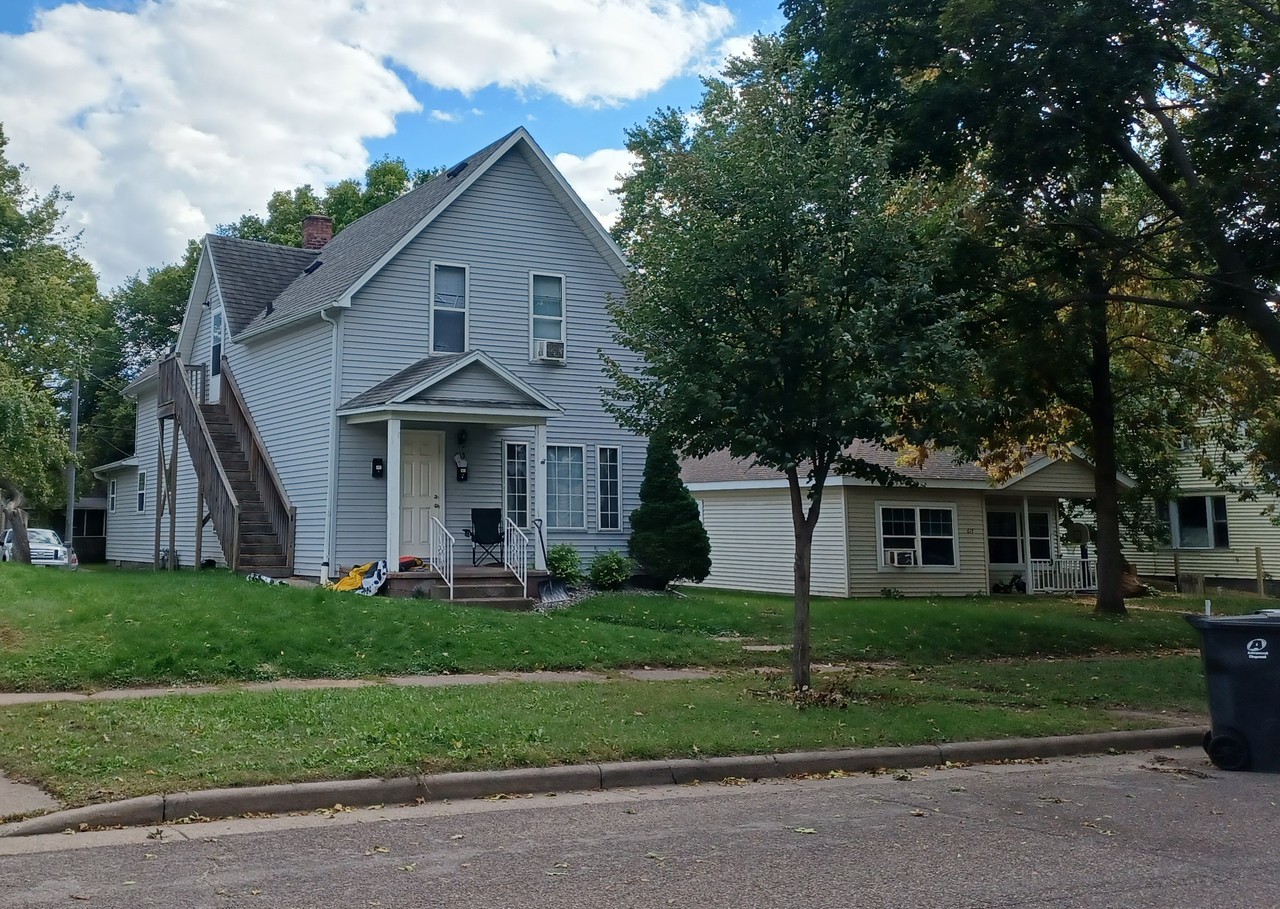 615 Hudson St - Photo 3 of 7