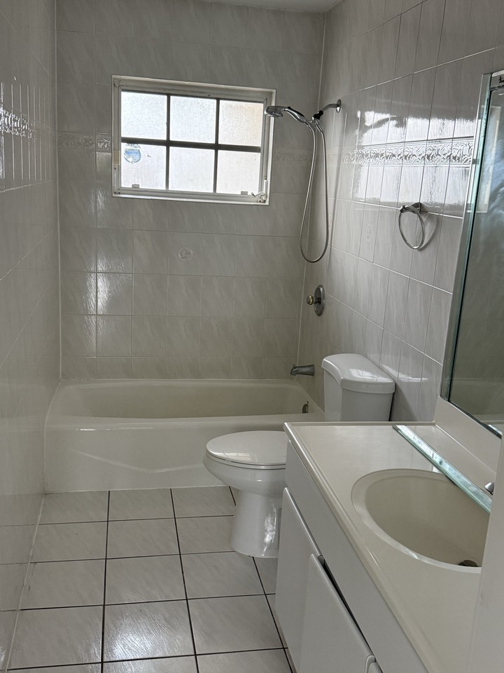 9499 Jamaica Dr #NA - Photo 2 of 7