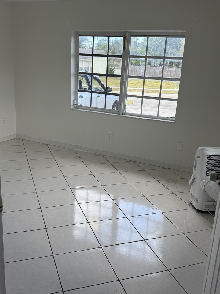 9499 Jamaica Dr #NA - Photo 7 of 7