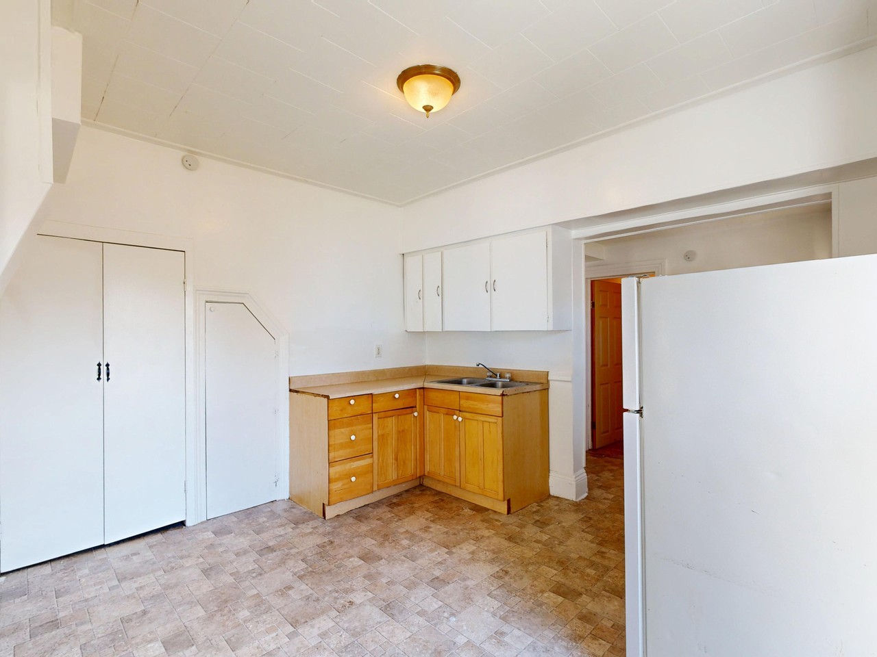 415 Clark St #2 - Photo 5 of 12