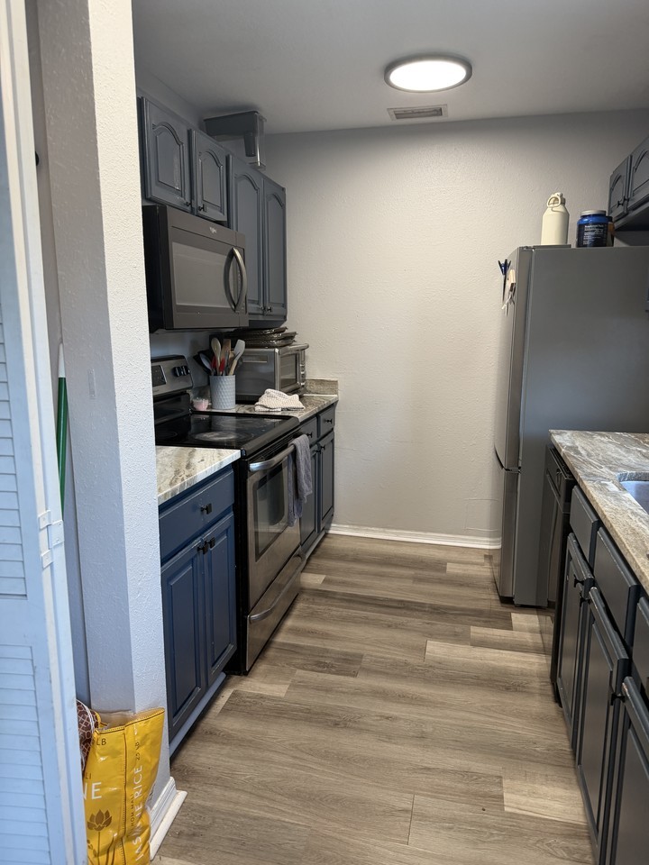 859 15th Ave S #NA - Photo 5 of 21