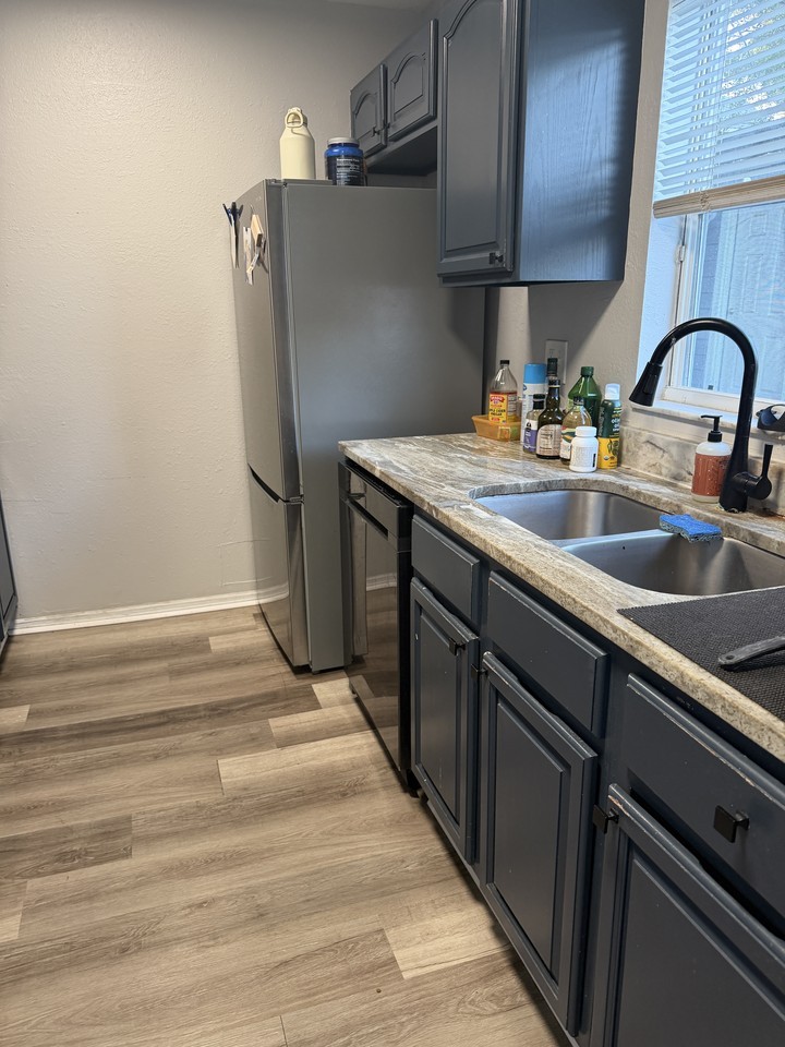 859 15th Ave S #NA - Photo 6 of 21