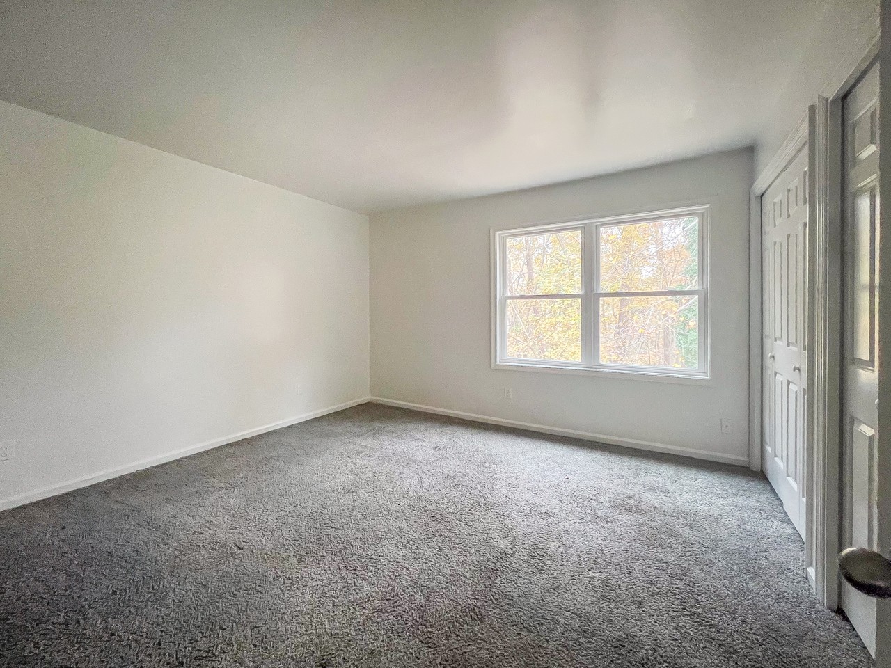 28 Fox Hill Dr #28 - Photo 3 of 10