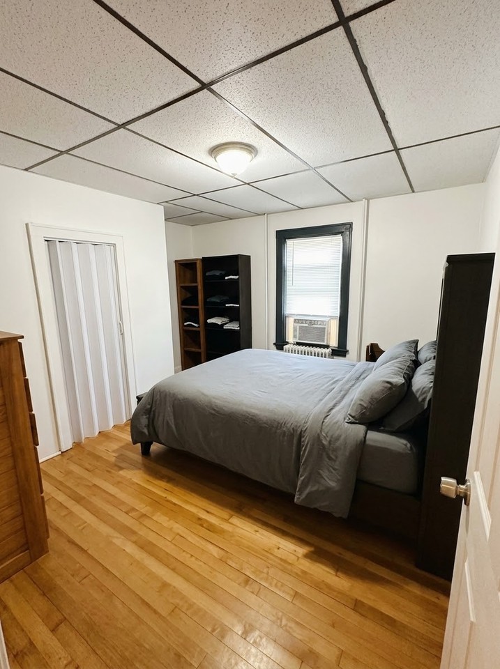 179 Hudson St #1 - Photo 6 of 8