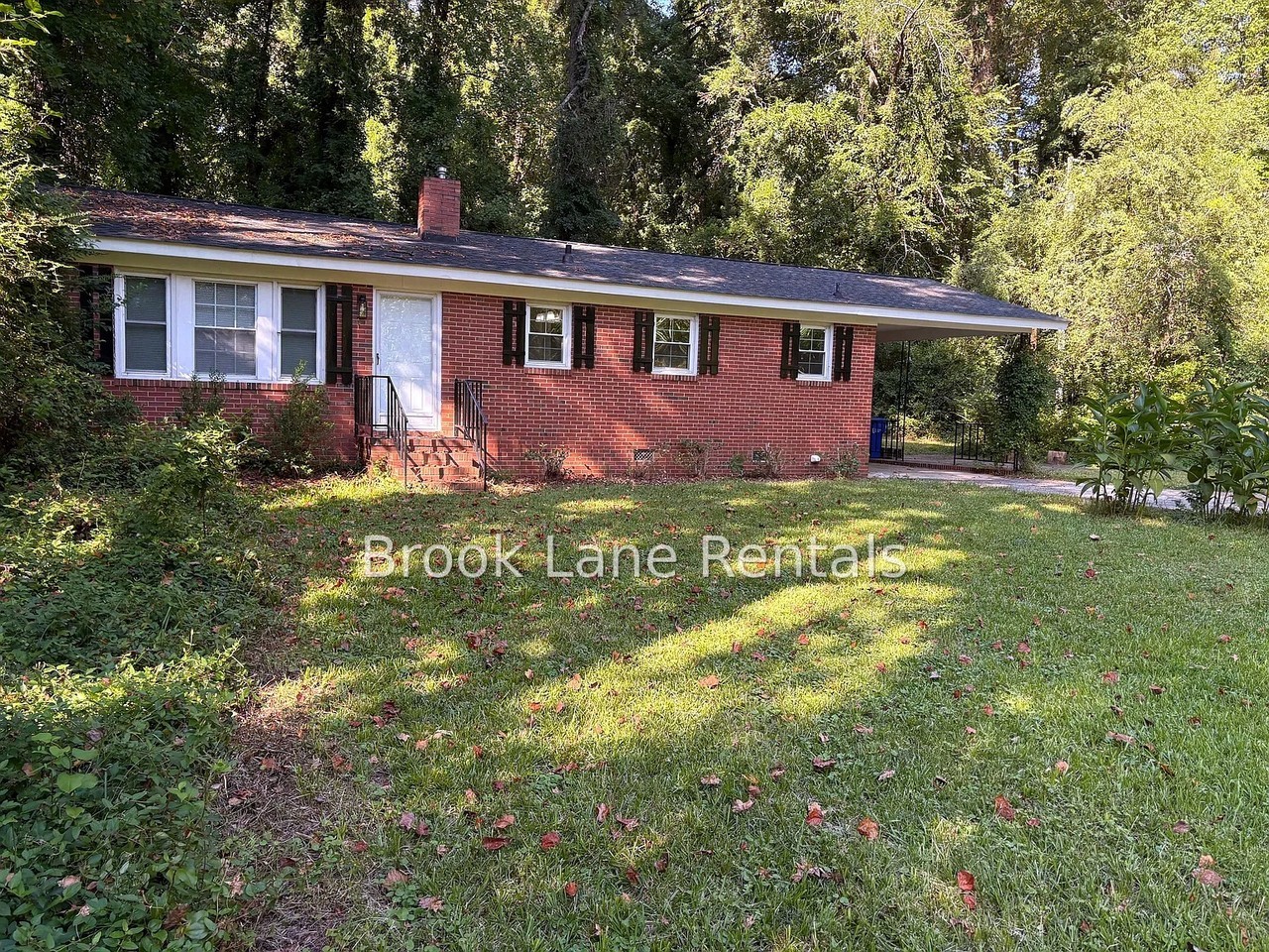 1310 Stadium Drive - Photo 2 of 23