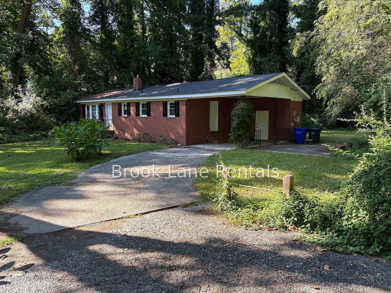 1310 Stadium Drive - Photo 5 of 23