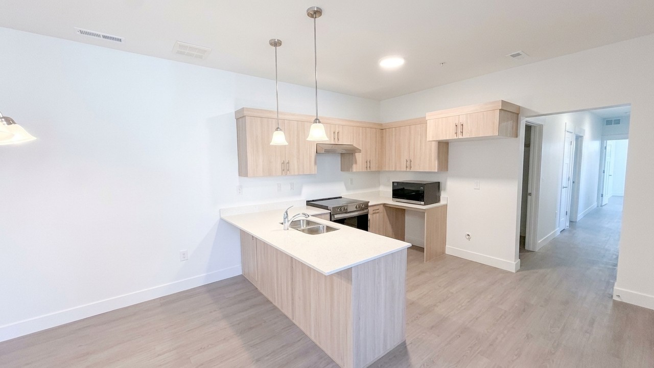 4763 S 690 W #1 - Photo 3 of 25