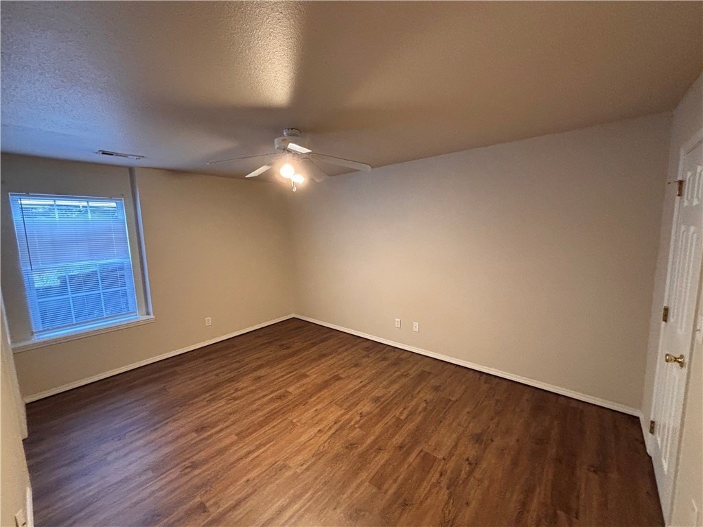 2439 N Brophy Cir - Photo 6 of 10