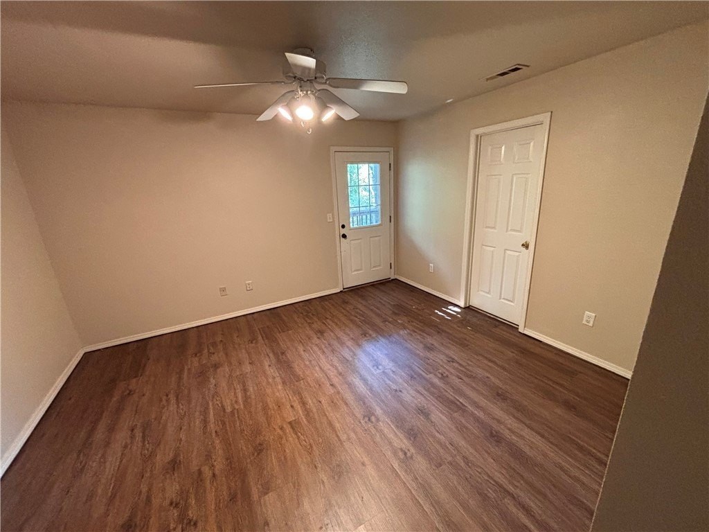 2439 N Brophy Cir - Photo 7 of 10
