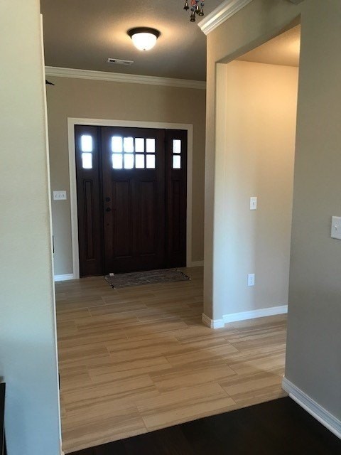 220 Genoa Way - Photo 2 of 17