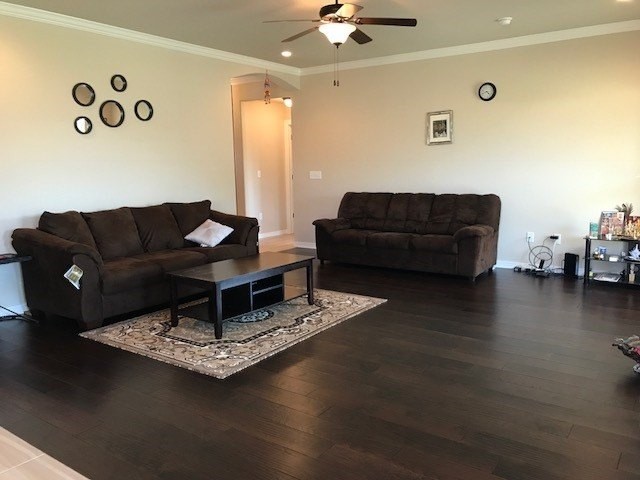 220 Genoa Way - Photo 5 of 17