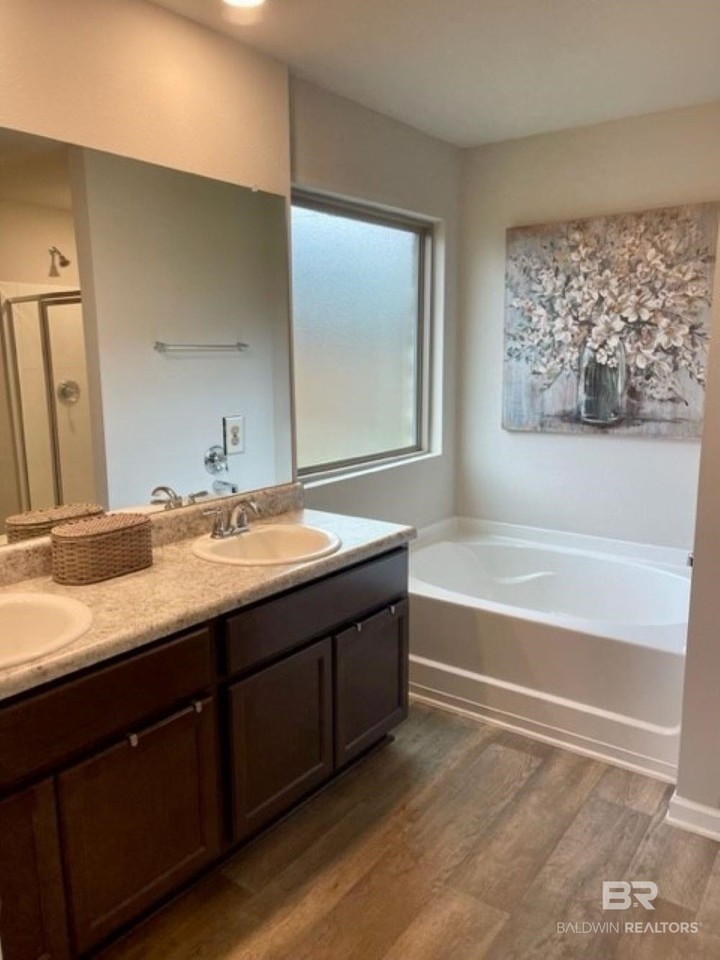 1518 Majesty Loop - Photo 3 of 5