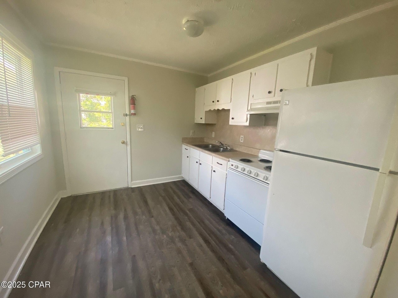 119 College Ave #5 - Photo 3 of 12