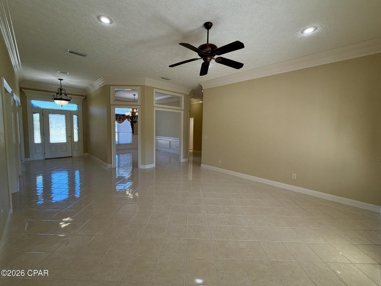 1398 Thurso Rd - Photo 5 of 41