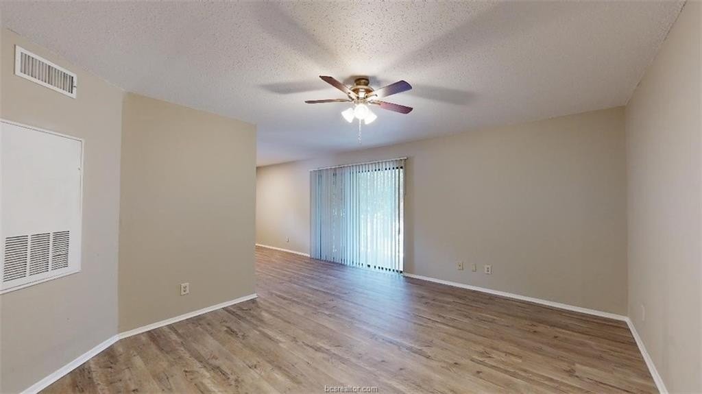 1016 Autumn Cir #D - Photo 2 of 15