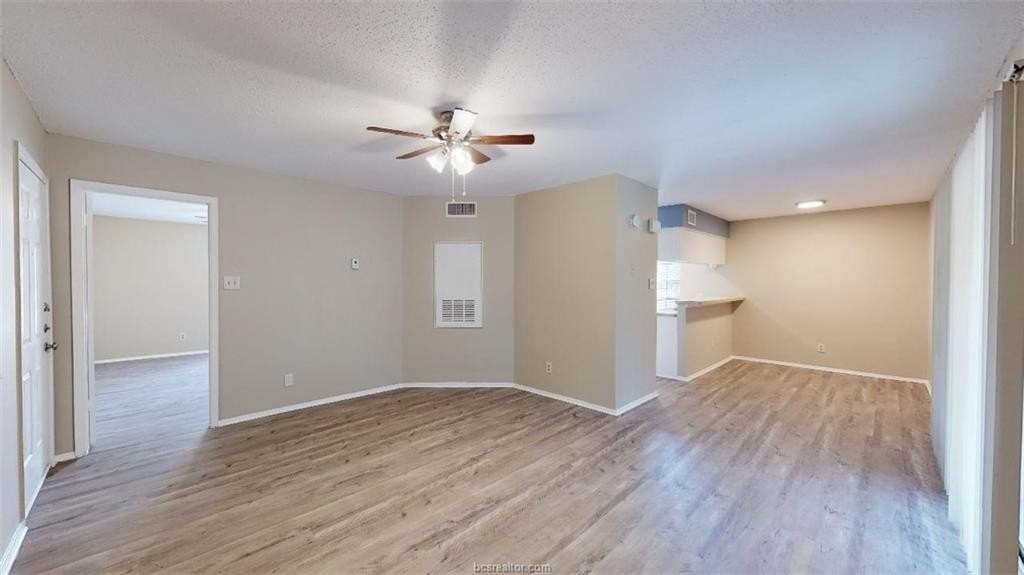 1016 Autumn Cir #D - Photo 3 of 15