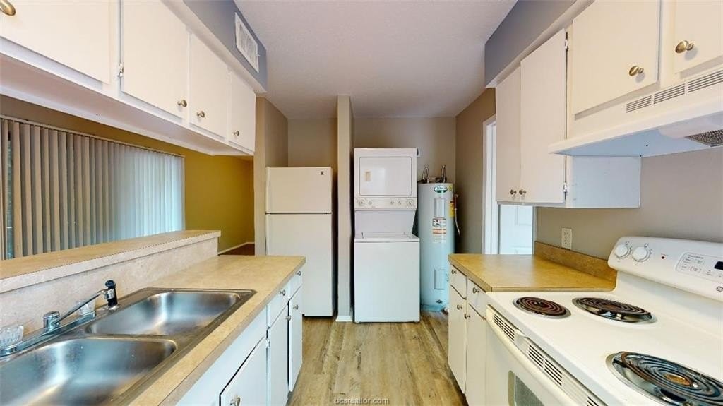 1016 Autumn Cir #D - Photo 7 of 15