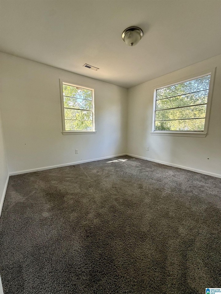 1329 Woodward Rd - Photo 3 of 11
