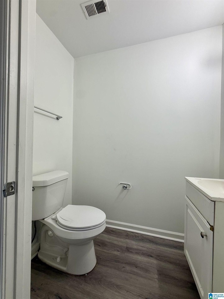 1329 Woodward Rd - Photo 6 of 11