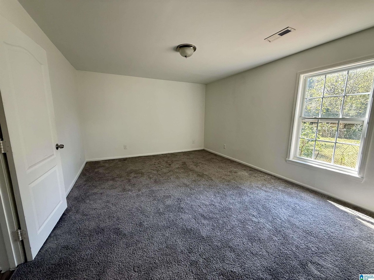 1329 Woodward Rd - Photo 7 of 11