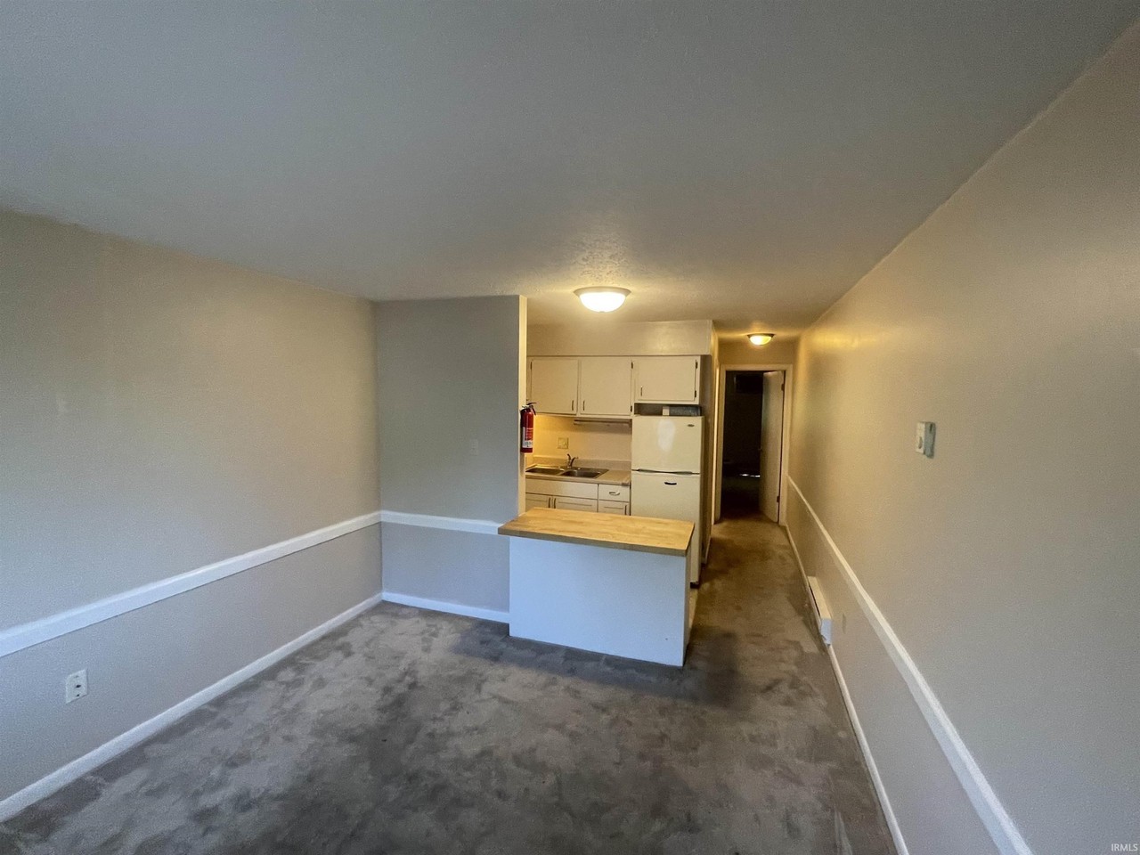 1005 N Rogers St #B3 - Photo 3 of 9