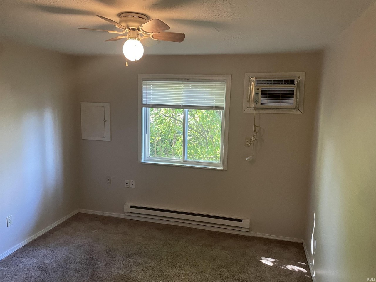 1005 N Rogers St #B3 - Photo 7 of 9