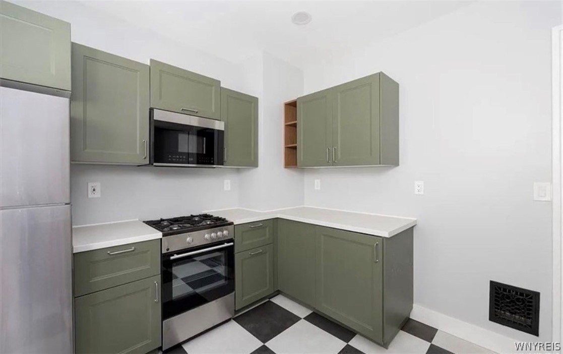 135 Park St - Photo 6 of 13