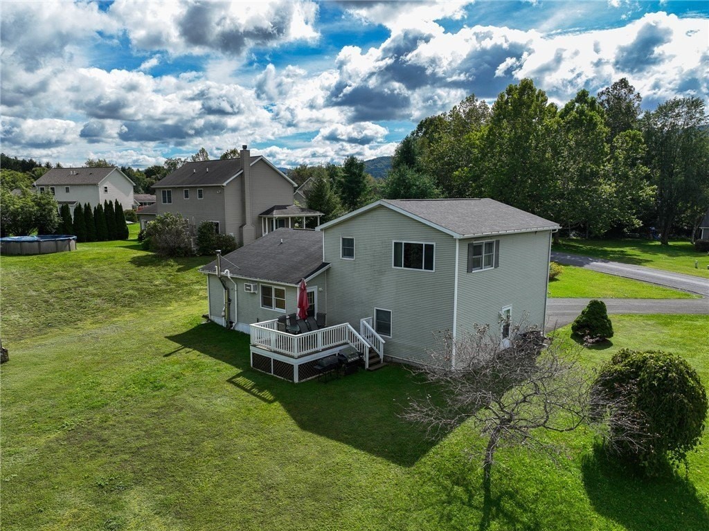 112 Central Dr - Photo 3 of 26
