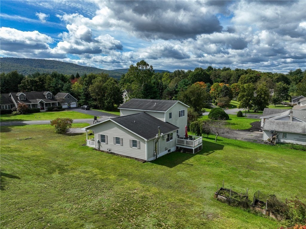 112 Central Dr - Photo 4 of 26