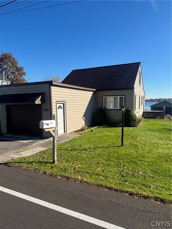8530 Lakeshore Rd #0 - Photo 3 of 24