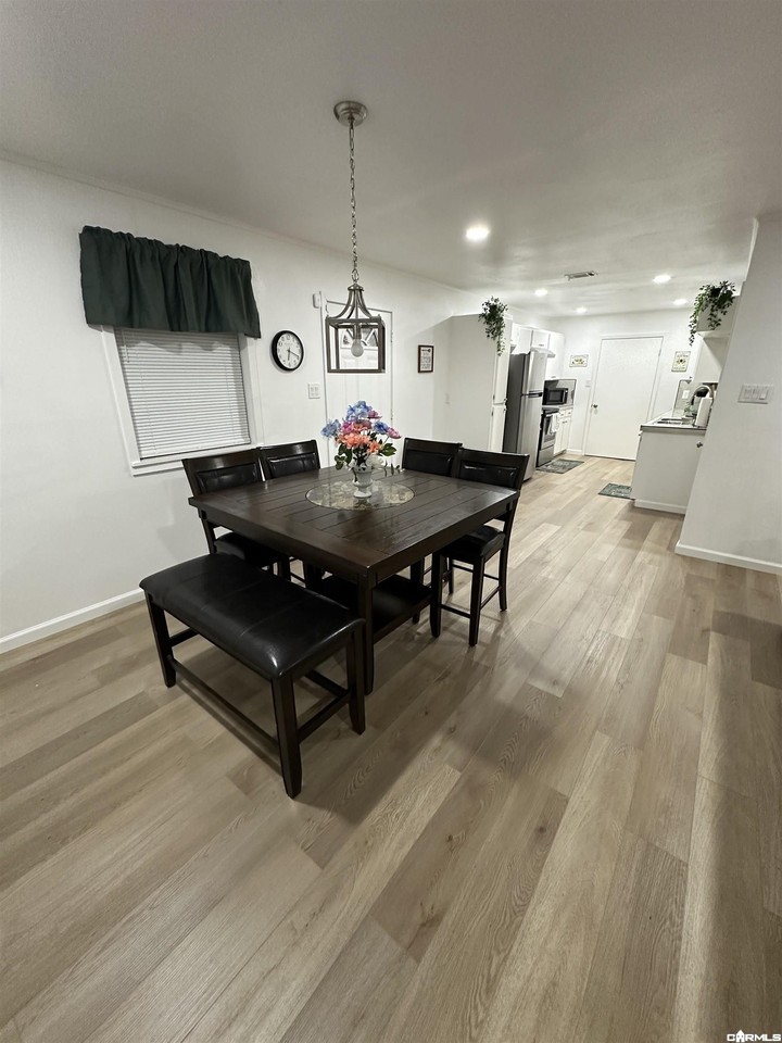 1203 Venturi - Photo 4 of 28