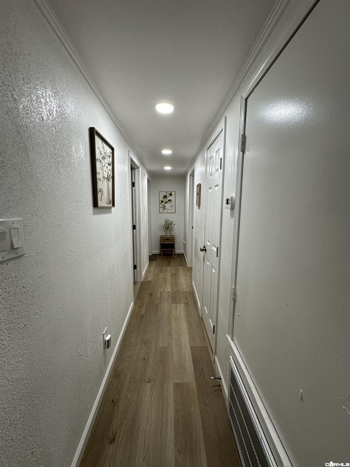 1203 Venturi - Photo 5 of 28