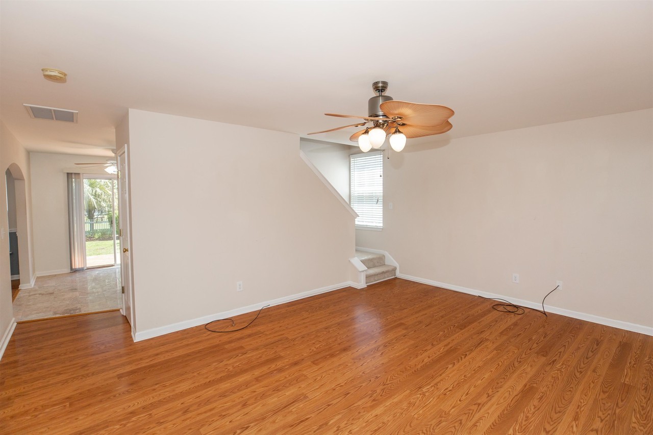 2424 Hayseed Way - Photo 4 of 24