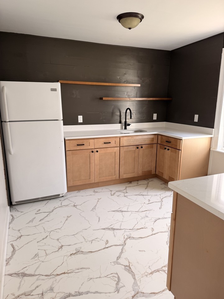 203 Chemung St #2W - Photo 2 of 8