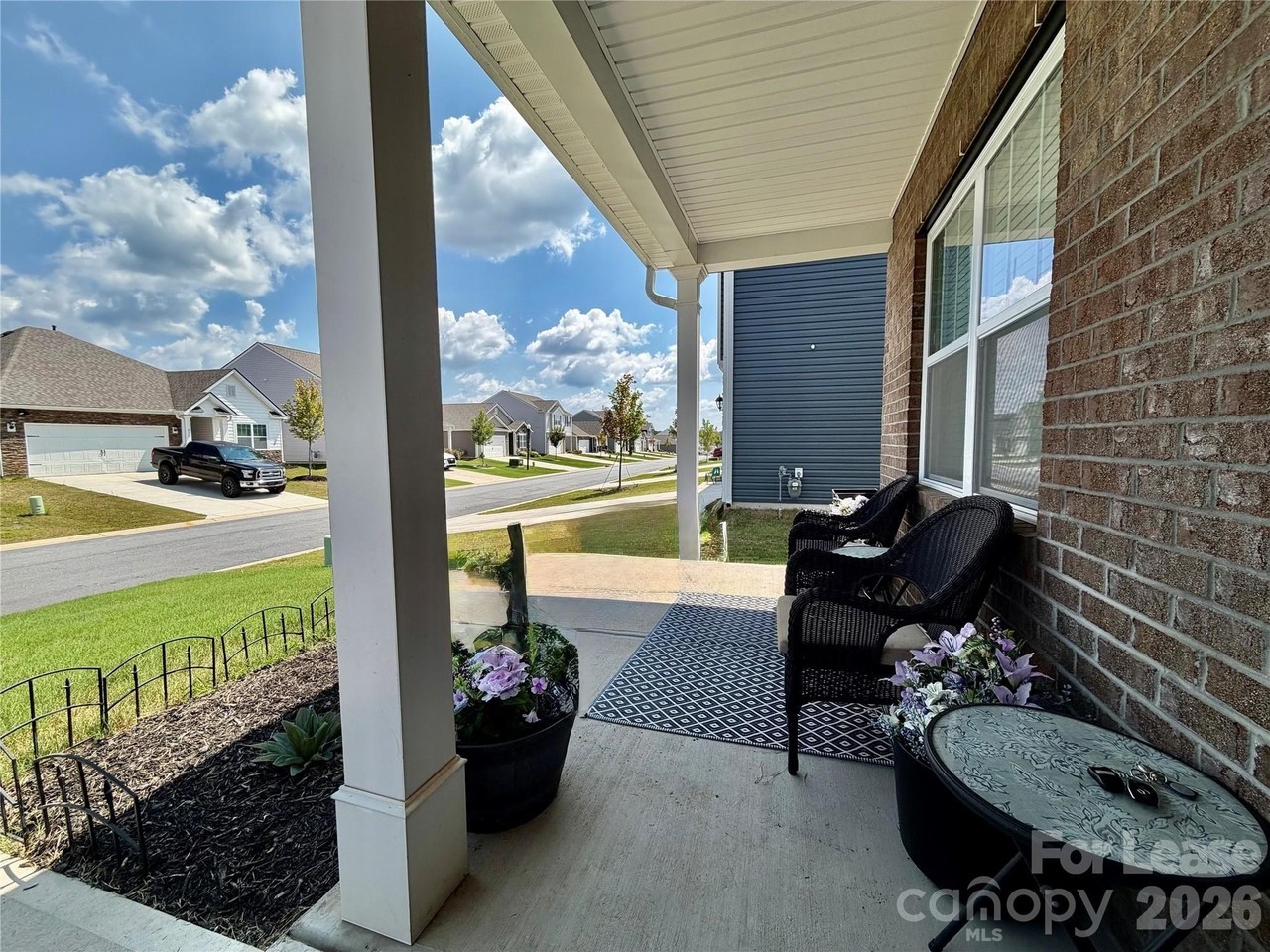 517 Bonifay Dr - Photo 2 of 47