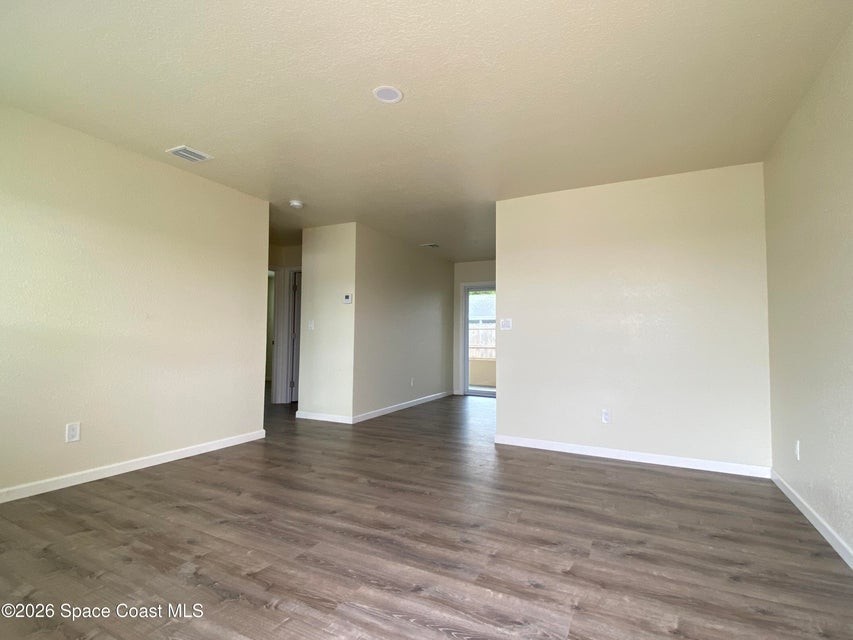 105 Lagrange Ave #1 - Photo 3 of 10