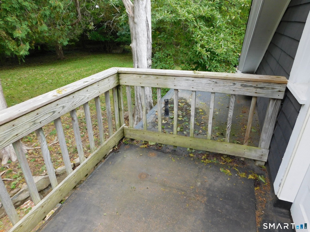 26 Indian Neck Ave #2 - Photo 3 of 15