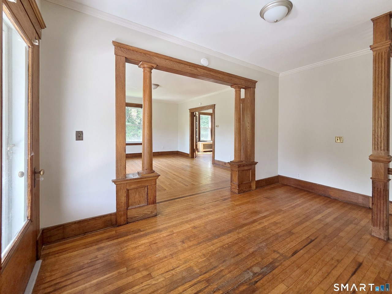 304 Lexington Ave - Photo 7 of 20