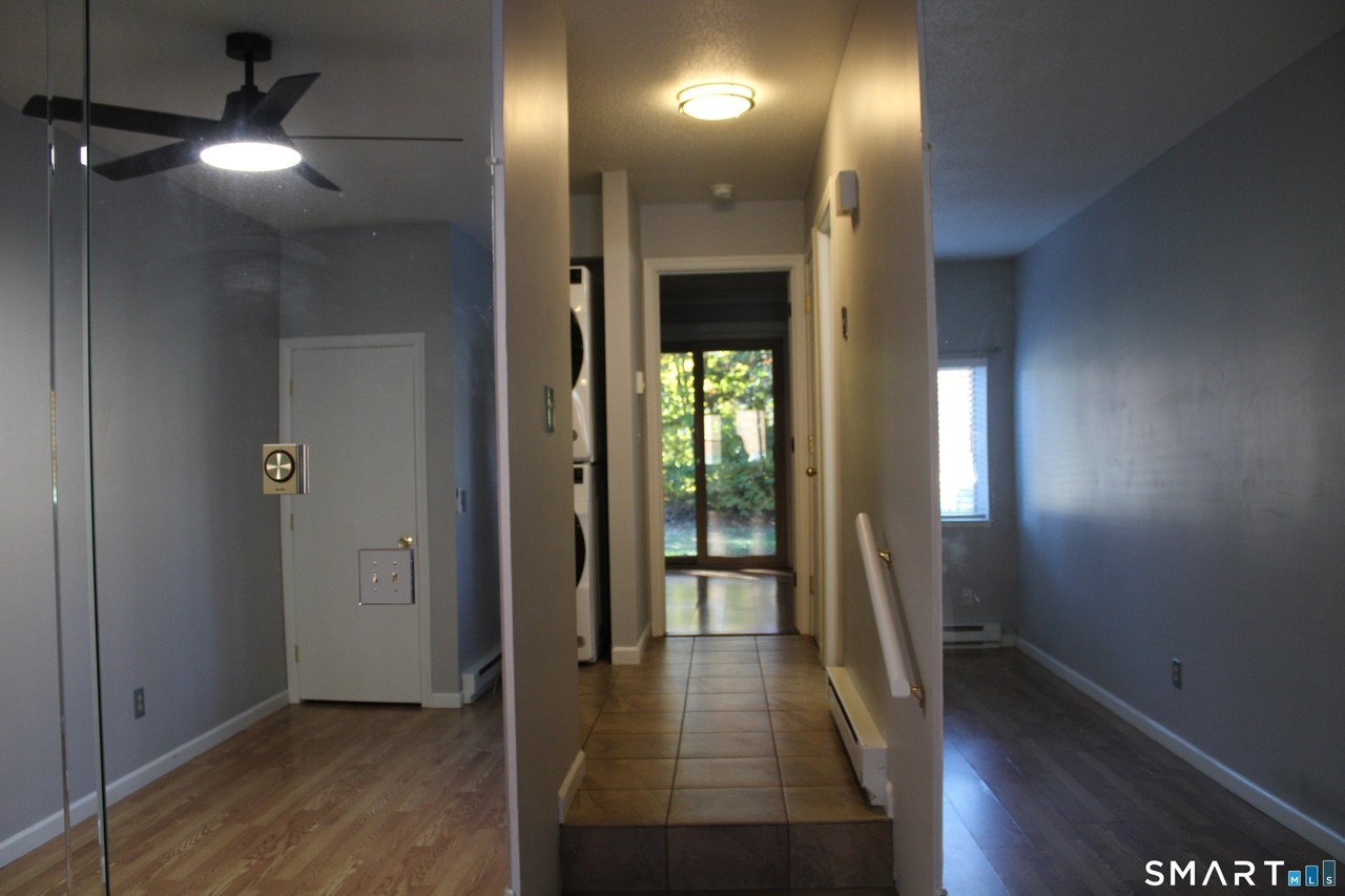 426 Emmett St #E - Photo 5 of 10