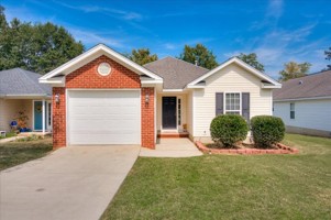 featured image of 2016 Sylvan Lake Dr #1