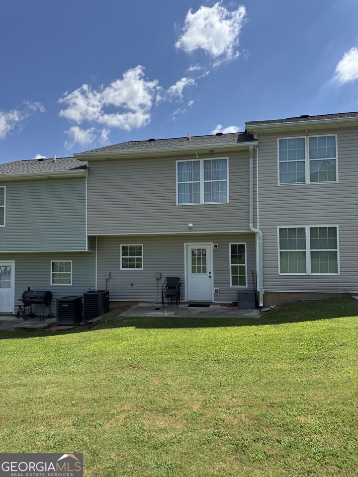1414B Eastmont Dr Nw - Photo 3 of 8