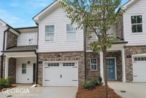 featured image of 15 Sprayberry Rd #8