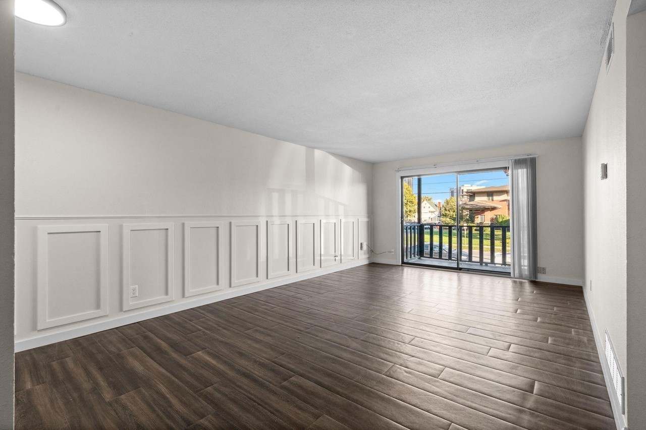 1010 E Elm St #19 - Photo 4 of 24