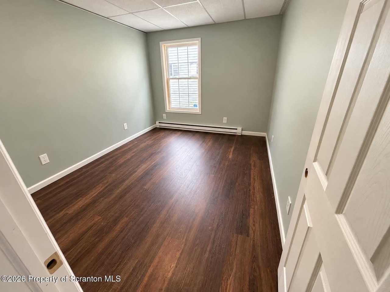 720 Main St - Photo 4 of 5