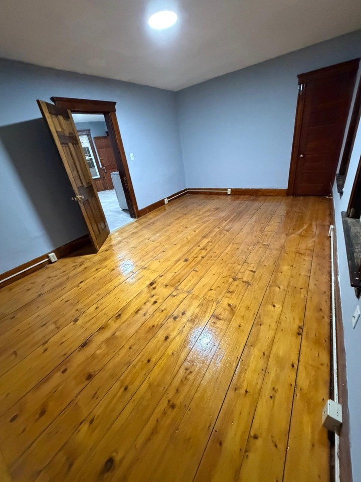 15 Oriole St #2 - Photo 5 of 10