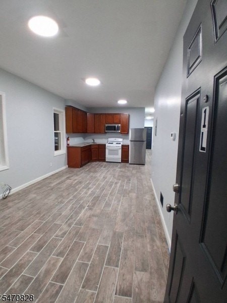 310 Halsted St - Photo 3 of 8