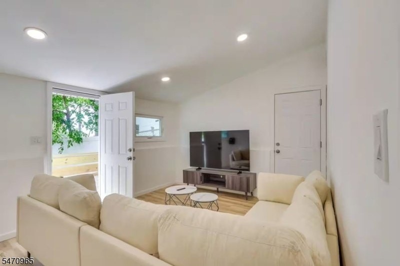 227 Terrace Ave - Photo 6 of 13