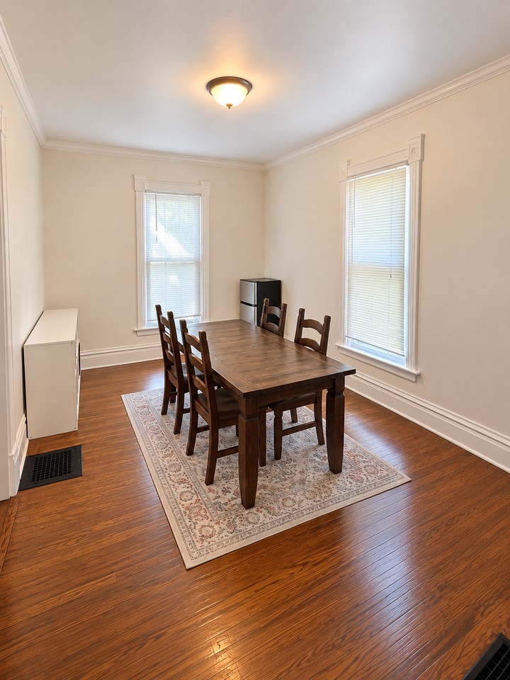 2303 Walnut St #1 - Photo 3 of 10