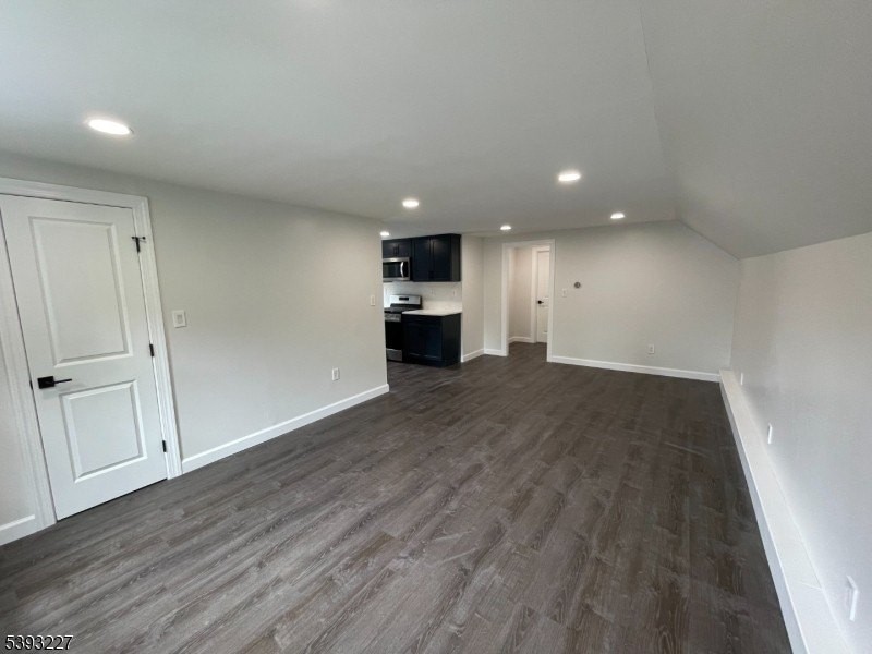 306 Van Houten Ave #2 - Photo 3 of 9